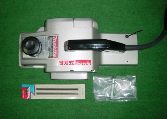マキタ 1805Nsp 電気カンナ 最大切削幅:155mm 替刃式 AC100V 新品 マキタ電動工具 ...
