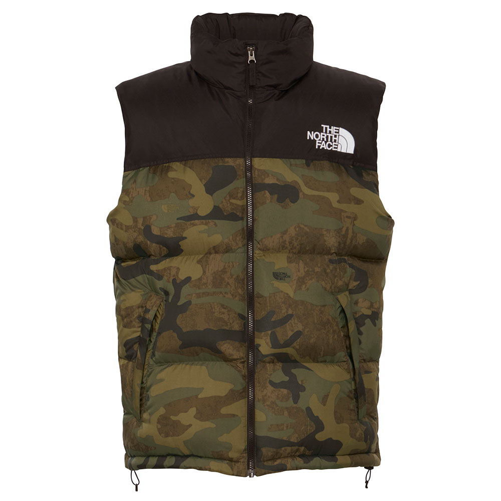 ノースフェイス　THE NORTH FACE ノベルティーヌプシベスト Novelty Nuptse Vest ND92339 1992年、エクスペディション向けに開発し、 1990年代のTHE NORTH FACEを代表する ヘリテージモデルであるヌプシジャケットの デザインを踏襲したベストです。 環境に配慮したリサイクルダウンを中わたに使用。 表地は強度がある50デニールの リップストップナイロンにはっ水加工を施し、 肩切り替え部分はナイロン素材で補強しています。 静電気の発生を抑える静電ケア設計を採用。 アウトドアからタウンユースまで、幅広く活用できる1着です。 2022年秋冬シーズンよりサイズ感を見直し、 身幅と着丈を2サイズ大きくし、 よりバランスよいサイズ感にアップデートしました。 ■Fabric： ＜表地＞50D Recycled Nylon Ripstop with DWR （ナイロン100％） ＜中わた＞GreenRecycled CLEANDOWN （ダウン80％、フェザー20％） ＜肩部分・裏地＞Recycled Nylon Cloth （ナイロン100％） ■Function：ビルトインフード仕様／裾調整可能なアジャスター付き ■原産国：ベトナム ■Size：S、M、L、XL ■Weight：約525g（Lサイズ） ■サイズ詳細： サイズ/着丈/身幅/肩幅 S/63/59/46 M/65/61/47 L/67/63/49 XL/69/65/51 ---ご注文の前に必ずお読みください--- ●在庫について 当店は店舗と同時販売(在庫を共有)の通販サイトです。 表示されている在庫はリアルタイムではございません。 ご注文後に在庫を店頭商品にて確保いたします。 その為、ご注文と入れ違いで店舗にて商品が完売となる場合がございます。 完売の場合はメールにてキャンセルのご連絡をさせて頂きます。(電話連絡はしておりません) 掲載在庫には店頭展示品(サンプル品)も含まれておりますので、展示品につき検品段階にて 瑕疵が発見された場合は店頭にて完売と同様にキャンセルのご連絡をさせて頂きます。 また、複数の商品をご注文いただき、一部の商品がご用意できない場合も 別途メールにてご連絡させていただきますのでご確認をお願い致します。 ご返信の期限がございますので、期限を超過致しますと ご連絡させて頂いた内容にて出荷をさせていただきます。 他の商品へのご変更はお受けできません。 ※イベント期間中でも同様に在庫を確保いたしますので、 イベント期間後に欠品が発生する場合がございます。 その場合に差額をポイント、値引などでの補填するご対応は致しておりません。 ●日時指定について 日時指定は確約されておりません。 出荷店舗、配送場所により配送指定のご希望に添えない場合がございます。 ●販売数量限定商品について 販売数量限定商品に関しましては複数のご注文などで制限数を超えた場合は ご注文をキャンセルさせていただく場合がございます。 なお、ご注文者様別名義でも発送先が同一の場合、 またはご注文者様は同じで別の発送場所に関しましても同様に ご注文をキャンセルさせていただく場合がございます。 ※柄デザインの生地の製品は、取り都合によりプリントの出方が1点1点異なります。 ※店頭商品の発送となる為、ご注文商品の化粧箱や梱包用の袋などが ご注文のメーカー、品番と異なる場合がございます。 ※当社の指定する衛生商品、食品等の返品・交換のできない商品がございます。 ※製品の外観・仕様はメーカーにより予告なく変更される場合があります。 ※在庫のお問い合わせは店舗同時販売の為、お答えしておりません。 また、サイズに関してもメーカー開示のない商品についての お問い合わせはお答えしておりません。 ※携帯電話からの場合、サイズチャートなどすべての内容が表示できない場合がございます。 パソコンにてご確認をお願いいたします。 ※ご注文前には必ず「よくあるご質問(FAQ)」と上記を必ずお読みください。 ご注文頂いた商品に関しましては上記、すべてをご了承されたものとみなされます。ダウン メンズ ベスト 静電ケア