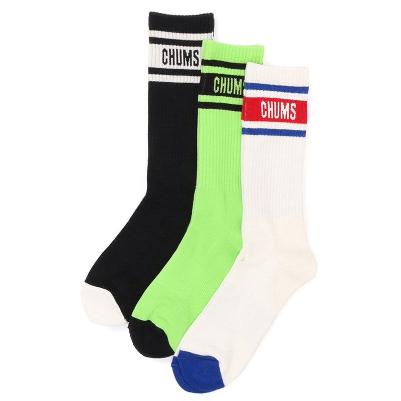 チャムス　CHUMS 3Pチャムスミディアムソックス 3P CHUMS Medium Socks CH06-1116 ストリートテイストなミディアムソックス(3足セット) 抗菌防臭加工を施し、さらっと快適な履き心地のミディアム丈ソックス。 ストリートテイストな3ラインの中心にCHUMSロゴを編み込んだデザイン。 ハーフパンツやクロップドパンツとの相性が抜群で、 スタイリングのアクセントにぴったりのひと品。 3足セットなので気分やシーンに合わせてお好きな一足をお選びいただけます！ ＜商品仕様＞ ・3足セット ・抗菌防臭加工 ・足底のみパイル仕様で汗を吸収しやすい素材 ■Material：Cotton100％ サイズ/対応サイズ/Length S/22-24cm/25cm M/25-27cm/25cm ---ご注文の前に必ずお読みください--- ●在庫について 当店は店舗と同時販売(在庫を共有)の通販サイトです。 表示されている在庫はリアルタイムではございません。 ご注文後に在庫を店頭商品にて確保いたします。 その為、ご注文と入れ違いで店舗にて商品が完売となる場合がございます。 完売の場合はメールにてキャンセルのご連絡をさせて頂きます。(電話連絡はしておりません) 掲載在庫には店頭展示品(サンプル品)も含まれておりますので、展示品につき検品段階にて 瑕疵が発見された場合は店頭にて完売と同様にキャンセルのご連絡をさせて頂きます。 また、複数の商品をご注文いただき、一部の商品がご用意できない場合も 別途メールにてご連絡させていただきますのでご確認をお願い致します。 ご返信の期限がございますので、期限を超過致しますと ご連絡させて頂いた内容にて出荷をさせていただきます。 他の商品へのご変更はお受けできません。 ※イベント期間中でも同様に在庫を確保いたしますので、 イベント期間後に欠品が発生する場合がございます。 その場合に差額をポイント、値引などでの補填するご対応は致しておりません。 ●日時指定について 日時指定は確約されておりません。 出荷店舗、配送場所により配送指定のご希望に添えない場合がございます。 ●販売数量限定商品について 販売数量限定商品に関しましては複数のご注文などで制限数を超えた場合は ご注文をキャンセルさせていただく場合がございます。 なお、ご注文者様別名義でも発送先が同一の場合、 またはご注文者様は同じで別の発送場所に関しましても同様に ご注文をキャンセルさせていただく場合がございます。 ※柄デザインの生地の製品は、取り都合によりプリントの出方が1点1点異なります。 ※店頭商品の発送となる為、ご注文商品の化粧箱や梱包用の袋などが ご注文のメーカー、品番と異なる場合がございます。 ※当社の指定する衛生商品、食品等の返品・交換のできない商品がございます。 ※製品の外観・仕様はメーカーにより予告なく変更される場合があります。 ※在庫のお問い合わせは店舗同時販売の為、お答えしておりません。 また、サイズに関してもメーカー開示のない商品についての お問い合わせはお答えしておりません。 ※携帯電話からの場合、サイズチャートなどすべての内容が表示できない場合がございます。 パソコンにてご確認をお願いいたします。 ※ご注文前には必ず「よくあるご質問(FAQ)」と上記を必ずお読みください。 ご注文頂いた商品に関しましては上記、すべてをご了承されたものとみなされます。 ソックス 靴下