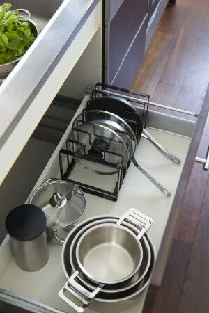 シンク下　フライパン＆鍋蓋スタンド　タワー　2281　ブラック　黒　tower 山崎実業