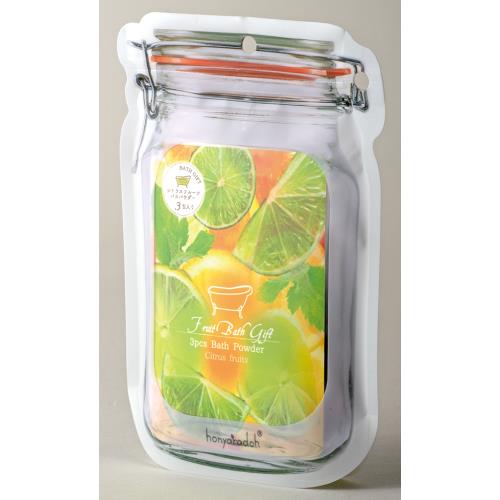 商品説明●まるで本当にジャーに入ったデトックスウォーターみたいな入浴剤です。●ジッパー付の袋にバスパウダーが3包入ったギフト。●シトラスフルーツの香り。●湯色・・・黄緑色。ジャーバッグに入ったバスギフト。シトラスフルーツの香りの入浴料3包入...