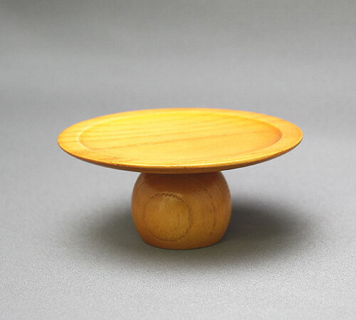 材質 タモ材 サイズ 【直径】約9cm　【高さ】約4cm 商品説明 ・小型・モダン仏壇に合わせやすく、シンプルでモダンなデザインです。 ・たわわシリーズ仏器膳(仏器・お湯呑置台）リン台も品揃えしております。 ※こちらの商品は1つの価格です。...