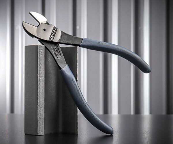 KNIPEX 限定色 スティールブルー 強力型斜ニッパー 160mm 高周波焼入れ刃 てこ最適化設計 7401-160B01 (4003773092711) ク...