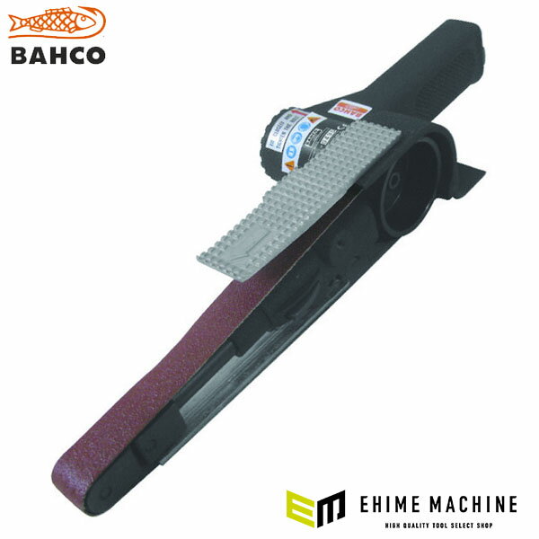 軽量、堅牢設計です。 クイックベルト脱着ボタン付でベルト交換が簡単です。 用途：溶接後のナラシ、軽研磨など。 【仕様】 ベルト寸法(mm)：20×520 無負荷回転数(min-1)：16000 空気消費量(［［M3］］/min)：0.39 ホース取付口：1/4 排気：後方 全長(mm)：360 無負荷回転数(rpm)：16000 使用空気圧力：0.63MPa 質量：1.1kg メーカー名：BAHCO（バーコ） メーカー品番：BP222 商品名：BAHCO　20mmベルトサンダー JANコード：7314150137572 【ブランド紹介】 BAHCO（バーコ） スウェーデン発祥のプロ向け工具ブランド。140年以上の歴史を持ち、世界初のモンキーレンチや人間工学設計のERGOシリーズを展開。高品質・高耐久で世界中の職人に支持されている。 人気のカテゴリ 新商品 今月の特価品 オリジナル商品 ワケあり特価品