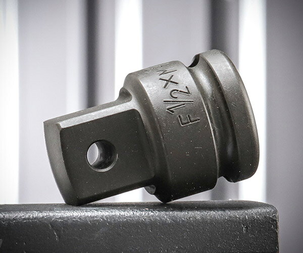 1/2(12.7mm)差込のアタッチメントで3/4(19.0mm)差込のインパクト用ソケットが使えます。 ■型式：14466A ■メーカー：ko-ken（コーケン/山下工業研究所） ■凹：12.7sq.(1/2) ■凸：19.0sq.(3/4) ■全長：44mm ■重量：146g 人気のカテゴリ 新商品 今月の特価品 オリジナル商品 ワケあり特価品