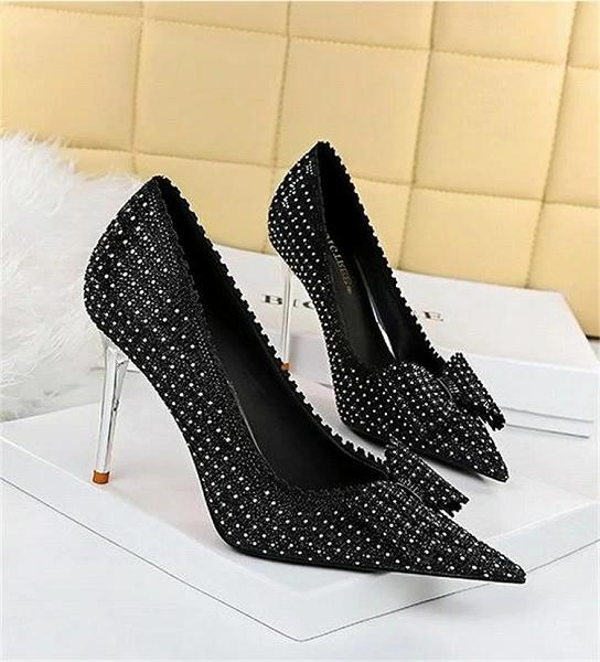 蝶ネクタイ ポインテッドトゥ 結婚靴 パンプス 宴会場 ピンヒール 細いハイヒール 単靴