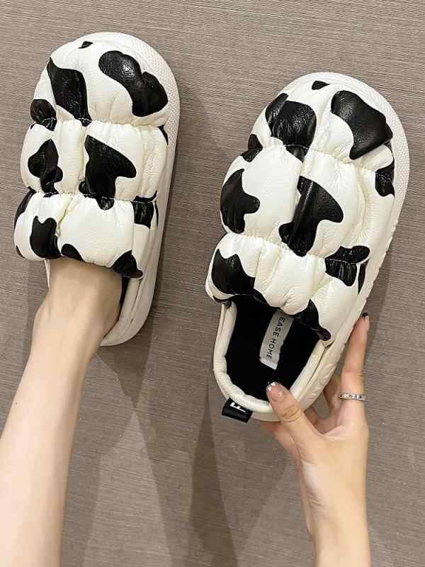 かわいい レディース 室内 柔らかい ウシ 牛柄 メンズ 裏起毛 ダウン風 シューズ スリッポン 履 ルームシューズ スリッパ 内ボア