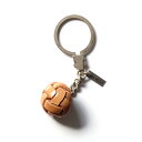 ina.seifart(イナ・セイファート) / lederknopf keyholder ラウンドボタンキーホルダー - ベージュ プチギフト お祝い 贈り物...