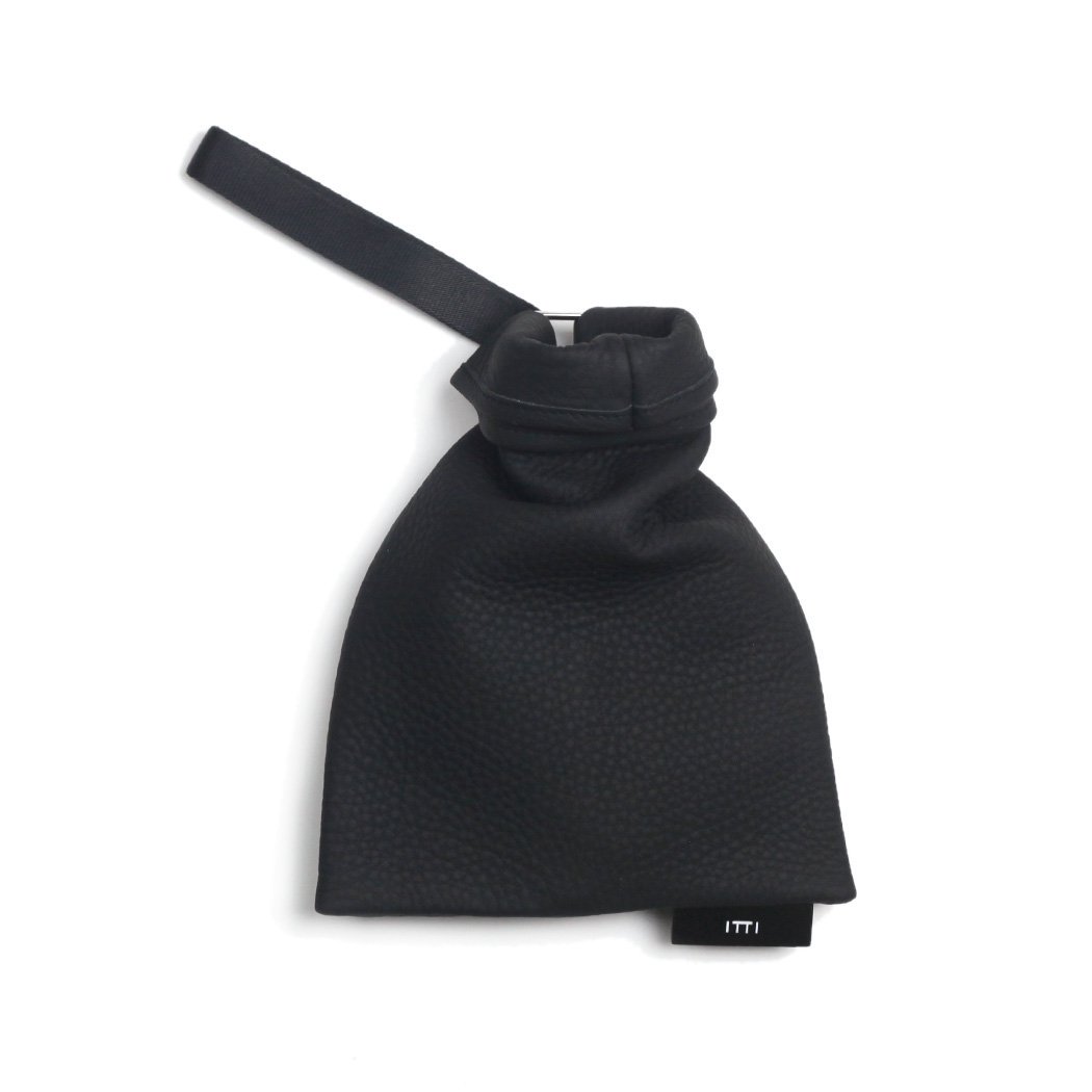 ITTI バッグ イッチ ANNIE SMALL RICE BAG スモール アニー ライス バッグ DIPLO SKY ハンドバッグ S ブラック ITTI-BAG-085-A レディース ミニバッグ レザー 本革 ECCO LEATHER社製 日本製 無地 黒 牛革 鞄 手持ち 巾着 【FES06】