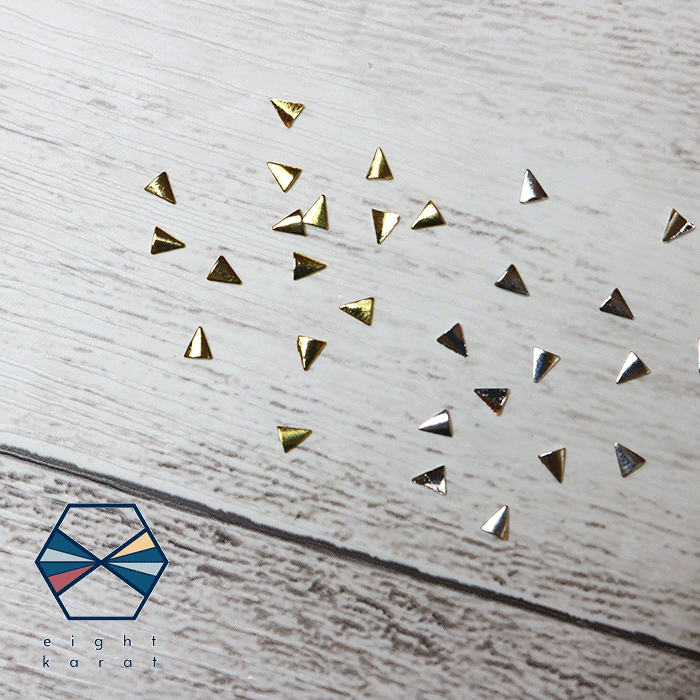 【BLACK FLIDAYクーポン発行中】フラットネイルパーツ トライアングル【10個セット】3×3.5mm ゴールド シルバー