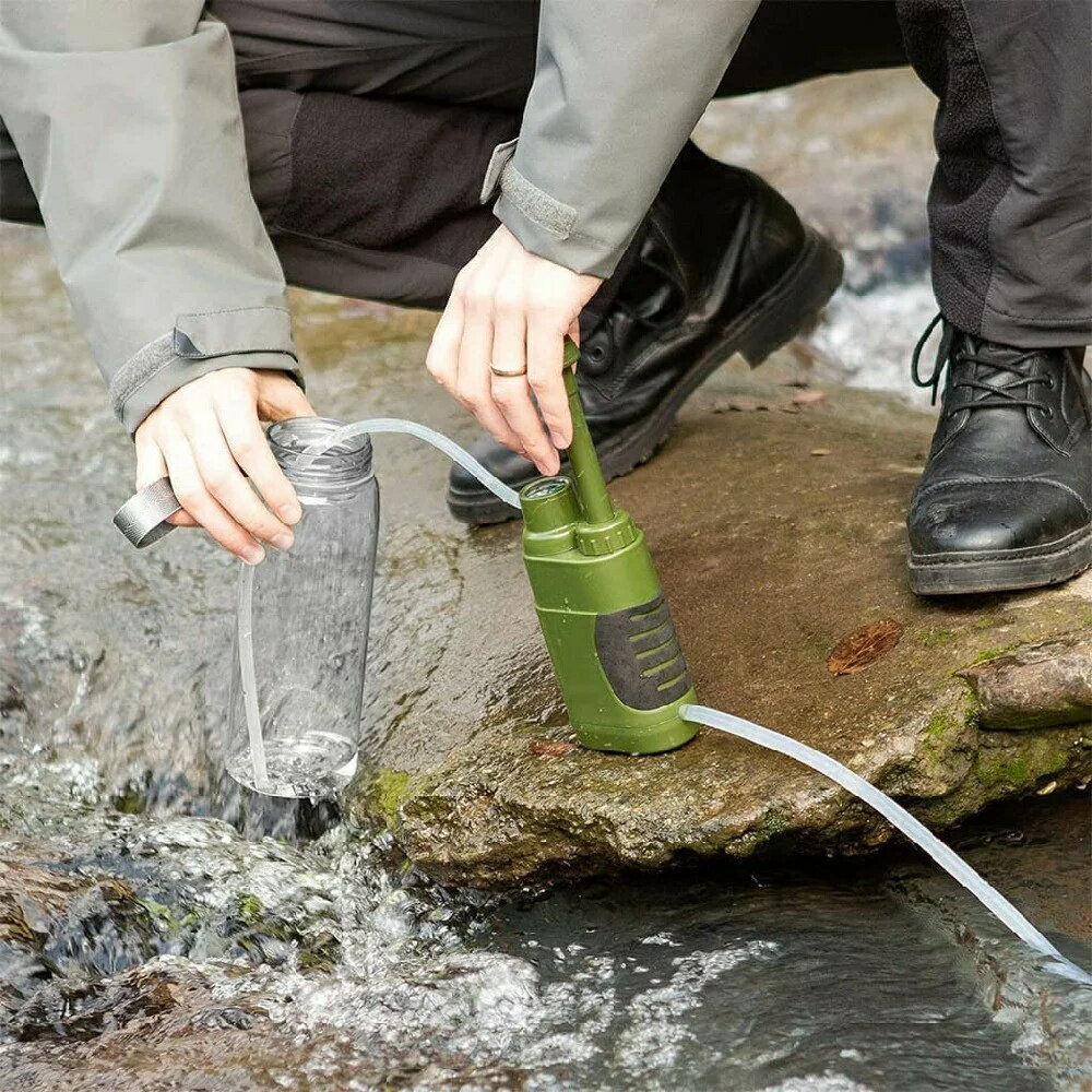 携帯浄水器 アウトドア浄水器 濾過器 浄水ボトル 浄水器 アウトドア 水ろ過装置 災害用浄水器 直飲み 浄水システム 羅針盤付き ポータブル水フィルター 99.9999細菌除去 1分1.4L 0.01ミクロンフィルターシステム ミニ浄水器 緊急用水 濾過