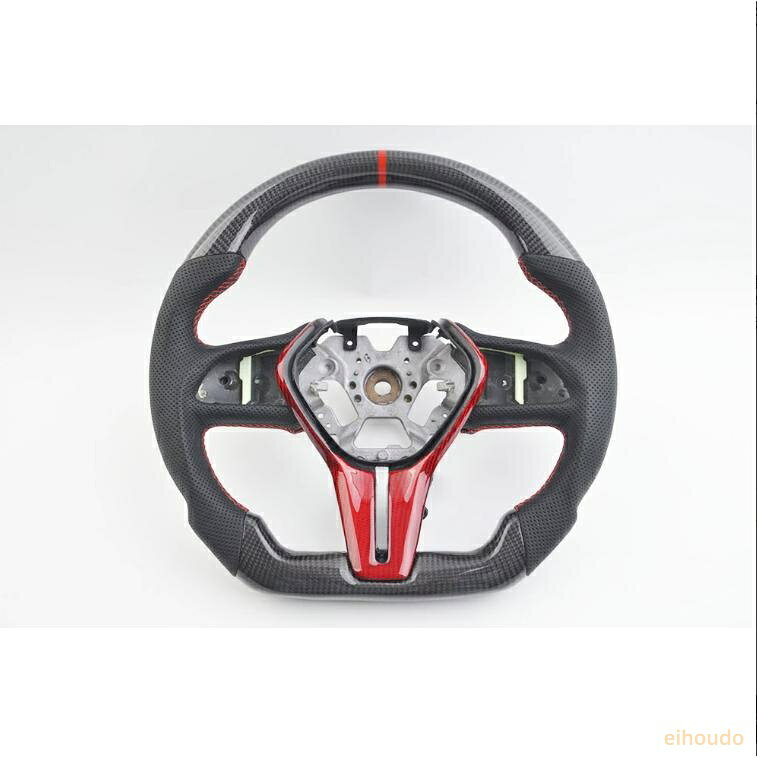 適合車種：インフィニティQ50 RV37 400R 後期型 カラー：光沢 リアルカーボン グリップ：ガングリップ グリップ部分 セット内容：ハンドル1枚 レザー部にははブラック 光沢のあるカーボンで、グリップ部分は通気性、グリップの良い握りやすいパンチングレザーを採用し、不用意な滑り、ロスのあるハンドリング操作なくし、ドライビングにも効果的な機能をもたらします。