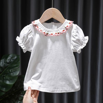 【子ども】さくらんぼの襟がかわいい半袖トップス 80 90 100 110 120 130cm【商品説明】【子ども】さくらんぼの襟がかわいい半袖トップス 80 90 100 110 120 130cmカラー：ワンデザインサイズ80cm90cm100cm110cm120cm130cm＜ご注意＞◆画像はご覧になっているパソコン・モニター等により実際の商品と多少色味が異なる場合がございます。色味が違う等のクレームはお受けできませんので予め、ご了承下さい。◆サイズ表記に若干の誤差が生じる場合がございます。◆当サイトは複数店舗で販売している関係で、ご注文のタイミングによっては在庫にズレが生じ、商品をご用意できない場合がございます。その場合には誠に恐れ入りますが、ご注文後にお取り消しの手続きをさせていただきますので予めご了承いただけますと幸いです。◆送料、発送予定日数につきましては、ショッピングガイドをご覧ください。k-ai0371【子ども】さくらんぼの襟がかわいい半袖トップス 80 90 100 110 120 130cm メーカー希望小売価格はメーカーサイトに基づいて掲載しています