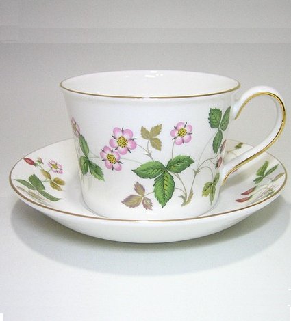 ウェッジウッド・ワイルドストロベリー ティーカップソーサー デルフィC/S