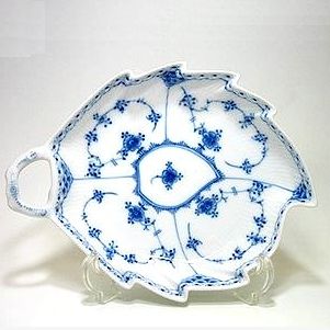 ロイヤルコペンハーゲン ・ブルーフルーテッド ハーフレース 23cm リーフディッシュ 357