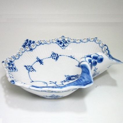 ロイヤルコペンハーゲン・ブルーフルーテッド フルレース 19cm シェルディッシュ・347