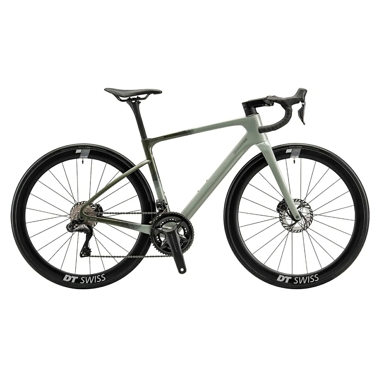 サイクルショップエイリンのANCHOR RE8 ULTEGRA Di2 BRIDGESTONE ブリヂストン アンカー ロードバイク 2025年モデル シマノアルテグラ 油圧ディスクブレーキ カーボンフレーム スポーツ自転車｜アングル2