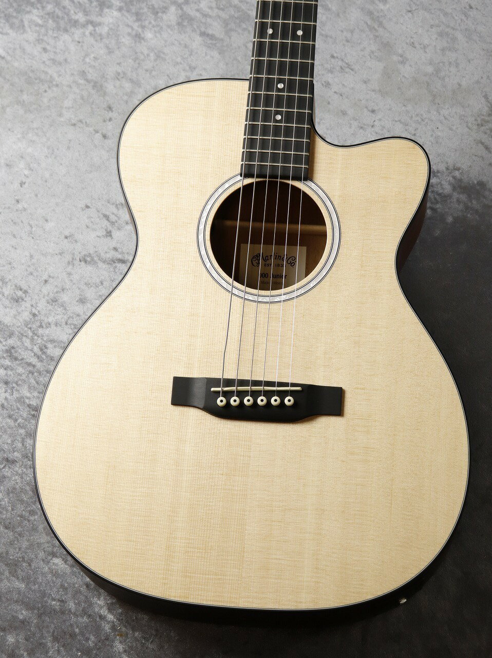 Martin 【11月1日より価格改定】000CJR-10E 【無金利キャンペーン・送料当社負担】【お茶の水駅前店】
