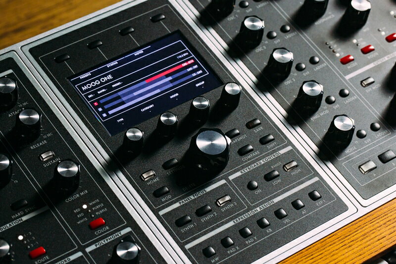 moog (MOOG)Moog One 【国内再入荷!!1台限り即納可能!!】【8ボイス】【送料無料】