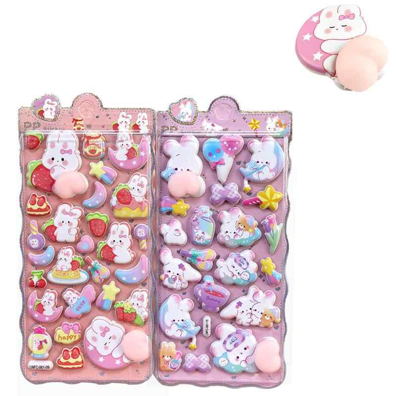 KASELIN おしりぷにぷにシール かわいい ぷくぷく キャラクター 3d立体シール 2枚セット萌えるお尻ステッカー マシュマロ ふわふわ もちもち もっちりスクイーズ ステッカー デコレーション 【かわいいお尻デザイン｜見るだけで癒される】 人気の「萌えお尻」モチーフを採用。3D立体のスポンジ構造で、丸みのあるふっくらした形状と柔らかい触感が特徴。握ったりつまんだりして楽しめ、日常のアイテムに可愛さと元気をプラスします。透明エポキシ樹脂の外層は水滴のような光沢で、色彩も鮮やかで高級感があります。【多用途｜手軽にかわいい雰囲気を演出】 2枚セットで、小黒熊・ウサギ・パンダ・小茶熊・白熊など多種の動物デザイン入り。スマホケース、タブレット、ノートパソコン、手帳、封筒、文具箱、透明収納ケース、マグカップ、プラスチック・金属など、さまざまなアイテムに自由にデコレーション可能。学習や仕事、日常生活の中で、手軽にかわいさをプラスできます。【高品質素材｜耐久性抜群で剥がれにくい】 高級PVC＋スポンジ素材を使用。柔らかく弾力があり立体感も十分。エポキシ樹脂外層で透明感と耐久性を強化。適度な粘着力でしっかり貼れ、繰り返し触ったりつまんだりしても破損しにくく、長期間使用可能です。【簡単貼付｜すぐ使える】 剥がして貼るだけの簡単仕様。光沢のある面や少し凹凸のある面にも貼れ、接着剤残りや物の傷もなし。DIYデコレーションや手作りアイテムに最適です。【創造力無限｜癒し系ご褒美シール】 大人の手帳デコレーションやコレクションだけでなく、子どものご褒美シール、学習や生活での表彰用、DIYクリエイティブ素材としても活躍。友達や子どもへのギフトにもぴったりで、使うほど癒されるシールアイテムです。