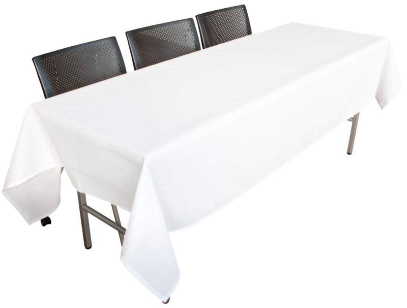 テーブルクロス 長机用 [2枚セット] ( 日本製 / 120×240cm ) 撥水加工 済み ( ホワイト / 無地 ) 会議テーブル (イベントや展示会にも) 白色 長方形【長机サイズのテーブルクロス】会議や宴会、パーティで重宝する長机用サイズのテーブルクロスです。はっ水加工済みなので食べ物や飲み物をこぼしてもサッと一拭きでキレイが続きます。日本製の上品な見た目により、周りの雰囲気と調和できます。【仕様】商品サイズ：約120×240cm 内容：2枚セット 素材：ポリエステル100% 生産国：日本 【さらっとした布地】塩化ビニルのツルツルした素材ではなく、ポリエステルのさらっとした布地が特徴です。【様々な空間に】会議などのオフィシャルな場面ではもちろん、パーティや宴会などのカジュアルな場面でも使えるホワイト生地で、その場の雰囲気に合う場面を演出できます。【はっ水加工済み】はっ水加工済みなのでスープや飲み物をこぼした際も一拭きでキレイを保てます。(洗濯するたびに撥水効果が低下していきますのでご注意ください。)そして安心の日本製。会社にあると便利な商品です。【きちんと縫製された布端】切りっぱなしではなく、きちんと縫製された布端など細部までデザイン。品質にこだわってつくられたテーブルクロスです。会議や社内行事、パーティなどの大事な場面を演出します。