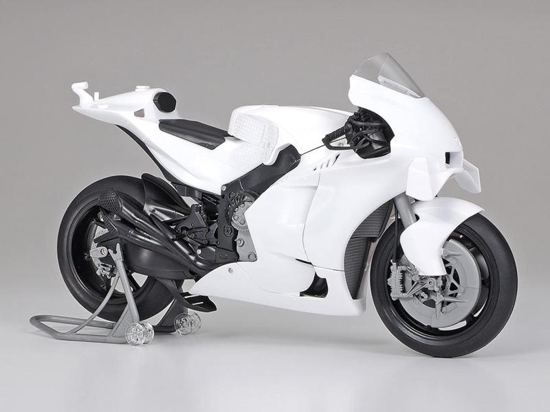 E-KO-BO楽天市場店のタミヤ(TAMIYA) 1/12 オートバイシリーズ No.139 チームスズキ エクスター GSX-RR '20 プラモデル 14139｜アングル2