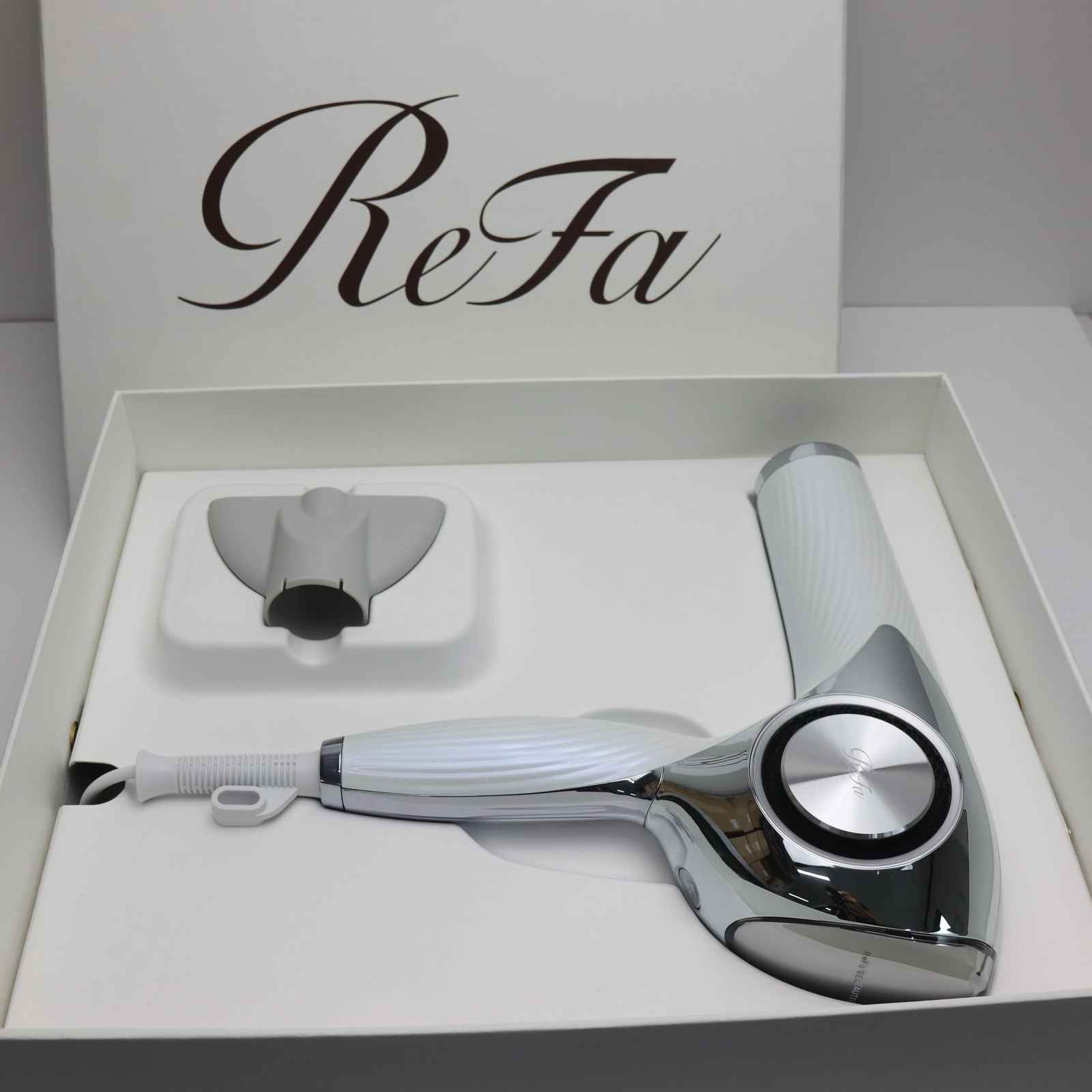 【新品未使用】 RE-AJ02A ReFa beautech dryer pro ホワイト 本体 即日発送 土日祝発送OK あす楽