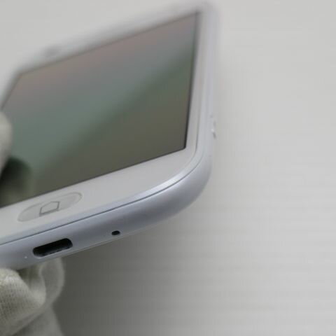 【中古】 新品同様 F-42A らくらくスマートフォン ホワイト 安心保証 即日発送 スマホ 白ロム 富士通 土日祝発送OK