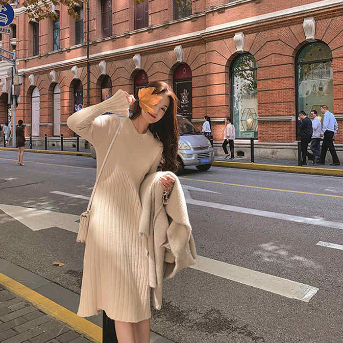 2点で500円クーポン レディース 韓国ファッション ワンピース リブニットワンピ クルーネック 長袖 ミモレ丈 膝下丈 トップス カジュアル 大人 可愛い フェミニン おしゃれ お出かけ デイリー 普段着 ベージュ グレー ブラック S M L サイズのサムネイル