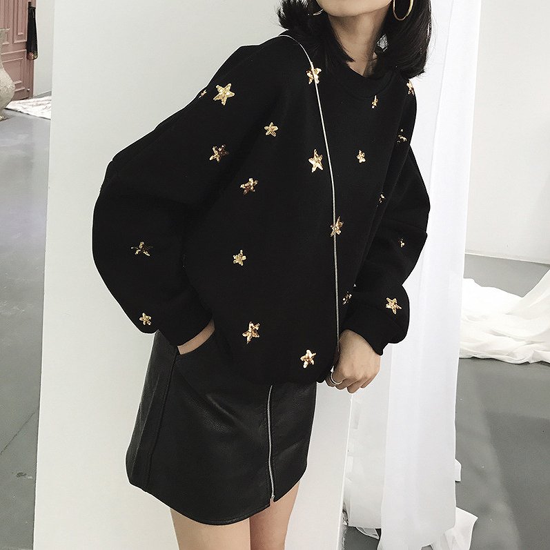 2点以上で7%クーポン レディース 韓国ファッション スウェット 星柄 ドット スター プルオーバー ボーイッシュ メンズライク オフコーデ OFF ゆるめ 秋物 冬物 長袖 トレーナー トップス カジュアル コンサバ フェミニン 普段着 ブラック フリーサイズのサムネイル