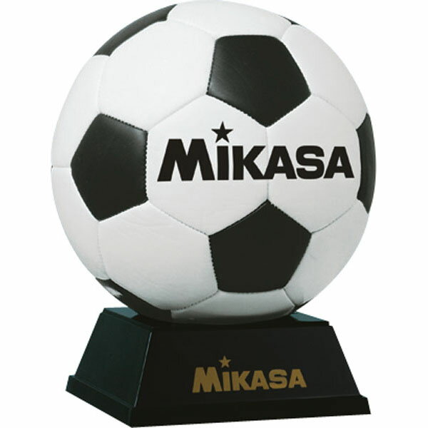 ■商品コメント &nbsp; MIKASA (ミカサ) 記念品用マスコット サッカーボール 卒団・卒業などの記念品に、メッセージを書き込んで。 ※本製品は、記念品用のボールです。蹴るためには作られていませんので、絶対に蹴らないようにご注意ください。 &nbsp; ■商品詳細 &nbsp; ■ブランド MIKASA(ミカサ) ■商品名 記念品用マスコット サッカーボール ■品番 PKC2 ■材質 人工皮革（縫い） ■サイズ 直径 約16.5cm ■仕様 化粧ケース入り ■付属品 置き台付 &nbsp; ■商品カラーにつきまして &nbsp; 可能な限り商品色に近い画像を選んでおりますが、 閲覧環境等により画像の色目が若干異なる場合もございますので、 その旨をご理解された上でご購入ください。 &nbsp; ■こちらの商品はお取り寄せ商品 &nbsp; ご注文後、発送までにお時間をいただく場合がございます。 商品によってかかるお日数は異なります。 ※メーカー在庫切れ・廃盤などが生じた場合、やむを得ずキャンセルの場合、ご登録いただいたメールアドレスへご連絡させていただきます。 &nbsp;