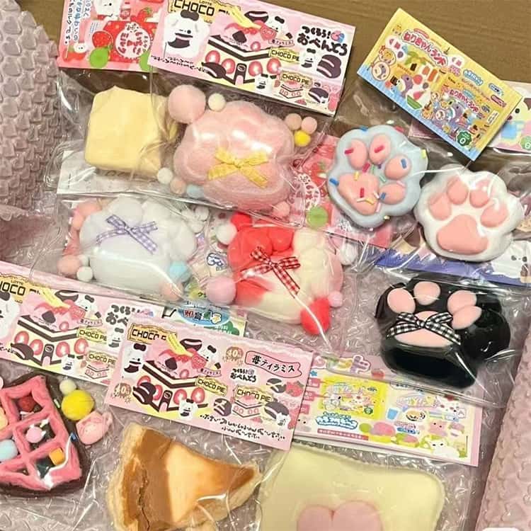 スクイーズ福袋 ケーキ 4点セット 水感 5点セット 6点セット ランダム 福袋 スクイーズ ケーキおもちゃ 肉球スクイーズ 水感 スクイーズ玩具 おもちゃ スクイーズケーキおもちゃ スクイーズボール ストレス解消 子供 大人兼用スクイーズ 誕生日 elevenone-10011637 クラッチバッグ elevenone サンプル画像3