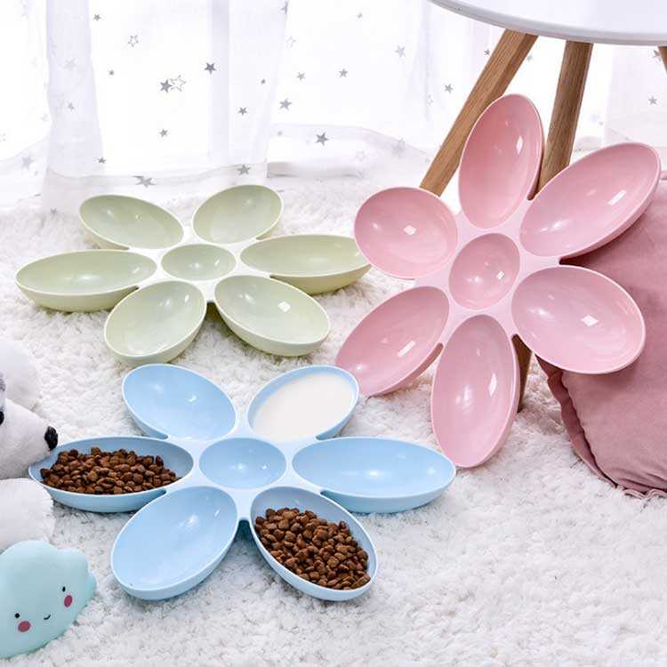 ペット食器 多頭飼い お皿 犬 猫 フラワーディッシュ 猫用食器 エサ入れ ペット用 ペットグッズ ペット皿 おやつ皿 子猫 便利 フラワーディッシュ 輪になって食べれる お手入れしやすい インスタ映え 3