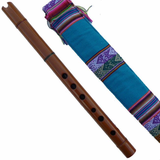 当商品は、南米のフォルクローレ音楽に使用されている民族楽器のケーナです。 プロ用（演奏用)のペルーでBLAS製の木製ケーナです。 音は出し易いと思います。 G管（ソ）・長さ約40cm。 新品・吹き方の簡単なイラスト及び運指表付き ケーナ袋の色は変わる可能性が有りますので、ご了承ください。 ケーナケースはクッション入りです画像は調整しましたが、違いはご了承ください