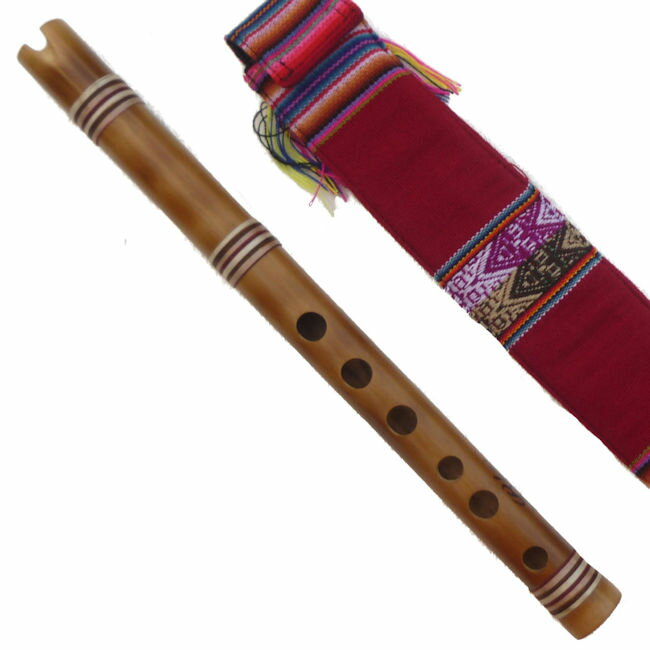 当商品は、南米のフォルクローレ音楽に使用されている民族楽器のケーナです。 プロ用（演奏用)のBlas製の、竹製ケーナです。 太めのケーナ・塞ぐ穴が大きいいので女性では、使用は無理と思います 高品質のケーナです 音も出し易いと思います・G管（ソ）・長さ約38cm。 新品・吹き方の簡単なイラスト及び運指表付き ケーナ袋の色は変わる可能性が有りますので、ご了承ください。