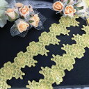 アイロン接着できるイエロー系ゴールドの 花柄の刺繍チュールブレードになります。 ストーンやスパンコールを加えて ドレスの装飾、ハンドメイド作品、 小物の制作、社交ダンス、ベリーダンス、 バレエ、新体操の衣装、レオタード、バトントワリング、 コスプレ衣装などの各種デコレーションにも最適です！ 切り離してモチーフとしても使って頂けます。 ※アイロン接着or縫い付けも可能です。 サイズ：W7cm カラー：イエロー系ゴールド 長さ：1ヤード（約90cm） ※アイロン接着方法 140℃〜160℃位で圧着してください。 熱が冷えるまで動かさないでください。