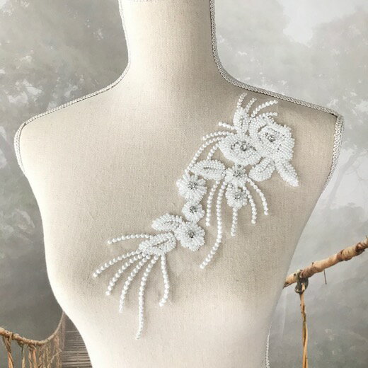 モチーフレース 花柄 モチーフ 白 花モチーフ 服飾 ビーズ付き ハンドメイド レオタード バトン 装飾 衣装モチーフ バレエ衣装 チュチュモチーフ 舞台衣装 ...