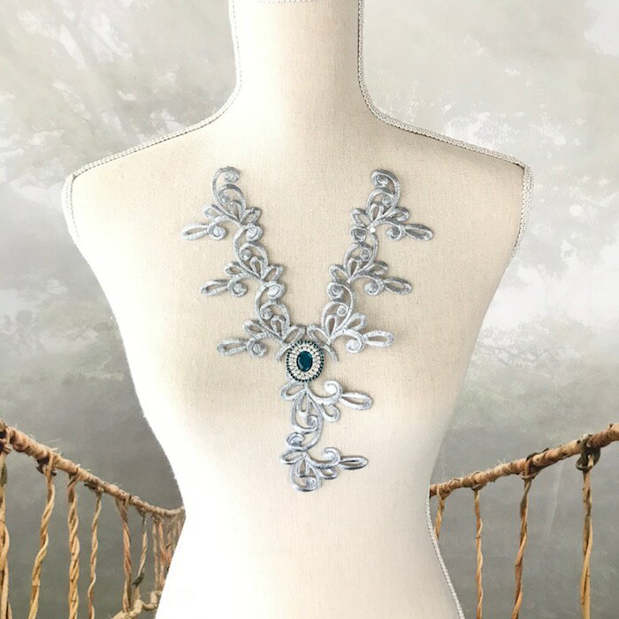 シルバー アップリケ ネックライン モチーフ 衣装 刺繍ワッペン レオタードモチーフ アイロンワッペン アイロン接着 アップリケワッペン モチーフ 装飾 バトン...