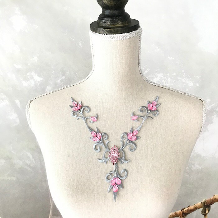 シルバー アップリケ ネックライン モチーフ 衣装 刺繍ワッペン レオタードモチーフ アイロンワッペン アイロン接着 アップリケワッペン モチーフ 装飾 バトン...