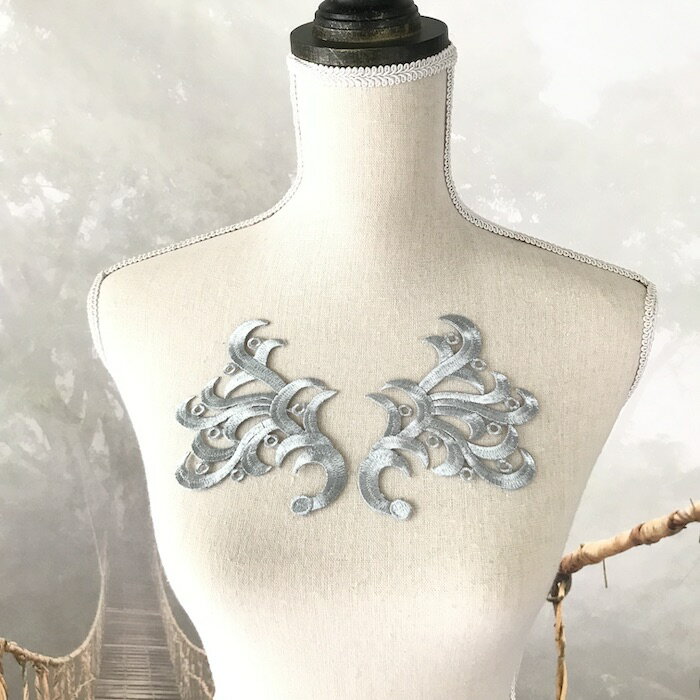 刺繍ワッペン アイロン接着可 シルバー グレー リーフ レオタードモチーフ アイロン用 モチーフ 装飾 バトントワリング バレエ衣装 新体操 バレエ衣装 舞台衣...