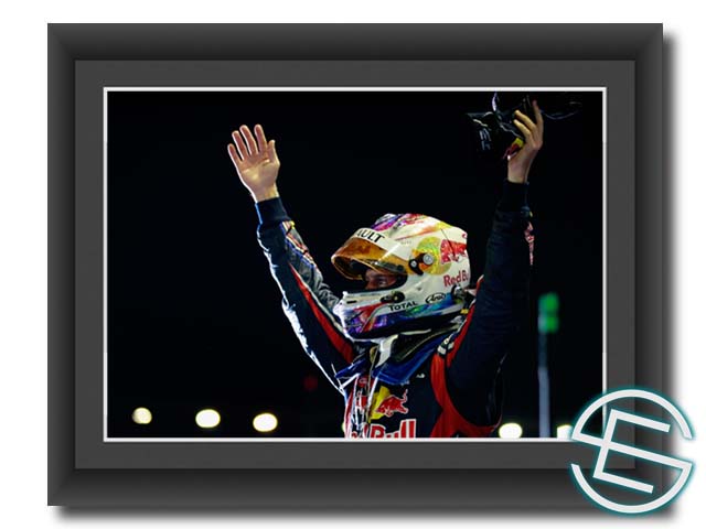 セバスチャン・ベッテル 2011年 レッドブル・ルノー F1 シンガポールGP1 A4サイズ 生写真【送料無料】 海外直輸入 F1 グッズ 