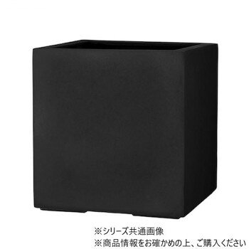 「北海道・沖縄・離島・一部地域へのお届けは別途送料を請求させていただきます。」「お客様都合でのキャンセルの場合、出荷前後にかかわらずキャンセル料などの手数料が発生いたしますので予めご了承ください。」「メーカーより取り寄せ商品のため、在庫状況によっては欠品・廃盤の可能性があります。あらかじめご了承ください。」黒皮鉄のような表面の仕上げです。黒にこだわりたいときにおすすめです。雨やカルキによる汚れは目立ちやすいですがFRP製で耐久性も抜群です。※ハンドメイドの為、サイズ・色が多少異なる場合がございます。あらかじめご了承ください。※外寸は外側の最大サイズ、内寸は口径サイズを表記しています。※製品により入荷時期によっては誤差が生じる場合がございます。 ※重量・容量は目安としてご参考ください。サイズ外寸:L40×W40×H40cm、内寸:L33×W33×H39cm個装サイズ：40×40×40cm重量5.5kg個装重量：5500g素材・材質グラスファイバー仕様容量:50L穴あり生産国ベトナムfk094igrjs