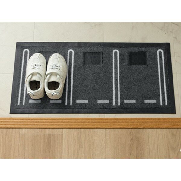 玄関マット 靴置きマット 約30×65cm 子供用 駐車場タイプ 三人用 表地 ナイロン100％ 裏地 ゴム 泥落と..