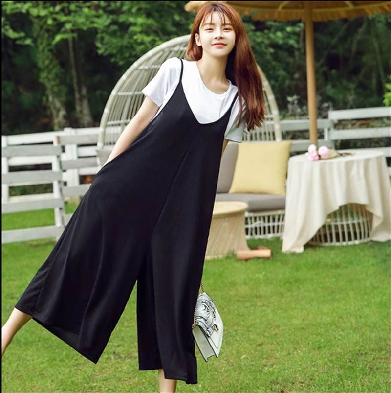 Rakuten - オールインワン サロペット ワイドパンツ スカート見え アンクル丈 Vネック 大人可愛い きれいめ シンプル カジュアル 大人女子 こなれ感 ガーリー 個性的 存在感 春 夏 10代 20代 30代 40代 レディース ママ 学生 デート 公園 リゾート 重ね着 モテ インスタ映え 脚長