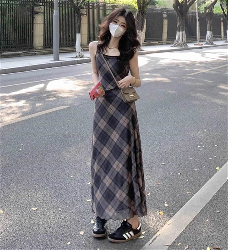 乐天商城 - ワンピース キャミソールワンピース キャミワンピ ロング丈 チェック 大人可愛い きれいめ カジュアル 上品 こなれ感 レトロ キュート ガーリー 個性的 エレガント 主役級 存在感 春 夏 10代 20代 30代 40代 レディース ママ 学生 デート リゾート 重ね着 モテ