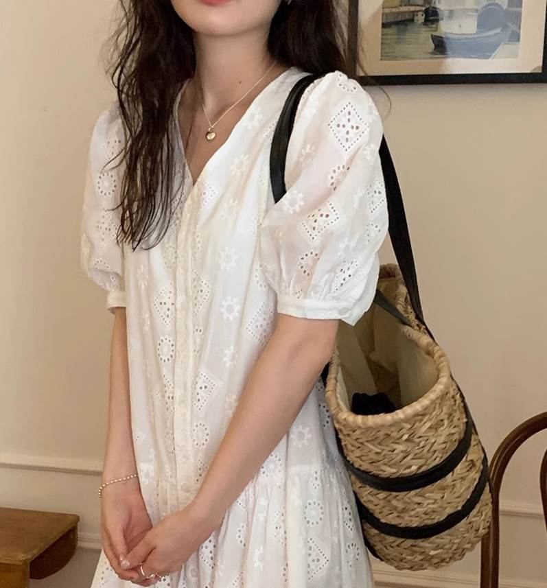 【ファッションザセール お得なクーポン発行中】ワンピース シャツワンピース フレアワンピース ロング丈 袖あり 五分袖 パフスリーブ Vネック フレア セミフレア レース 前開き 編み込み 透け感 かわいい 大人可愛い きれいめ 大人 上品 おしゃれのサムネイル