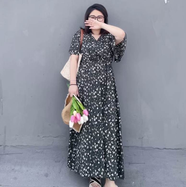 Rakuten - ワンピース 大きいサイズ フレア ロング丈 Vネック カシュクール エンパイアライン かわいい 大人可愛い ゆったり きれいめ シンプル カジュアル 大人 上品 おしゃれ お洒落 大人女子 こなれ感 個性的 主役級 存在感