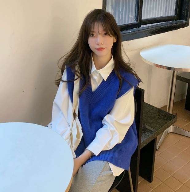 ベスト セーター ミドル丈 Vネック 大人可愛い きれいめ シンプル カジュアル 上品 こなれ感 エレガント 無地 春 秋 10代 20代 30代 レディース オフィス 学生 デート お出かけ ショッピング モテ 定番 ブルー ホワイト ブラウン ブラック S M L 美容師