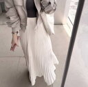 スカート プリーツスカート ロング丈 かわいい 大人可愛い きれいめ シンプル カジュアル 大人 上品 おしゃれ お洒落 大人女子 こなれ感 個性的 主役級 存在感 美容師 メイクアップアーティスト ネイリスト アパレルスタッフ 美容部員 エステティシャン コーディネーター