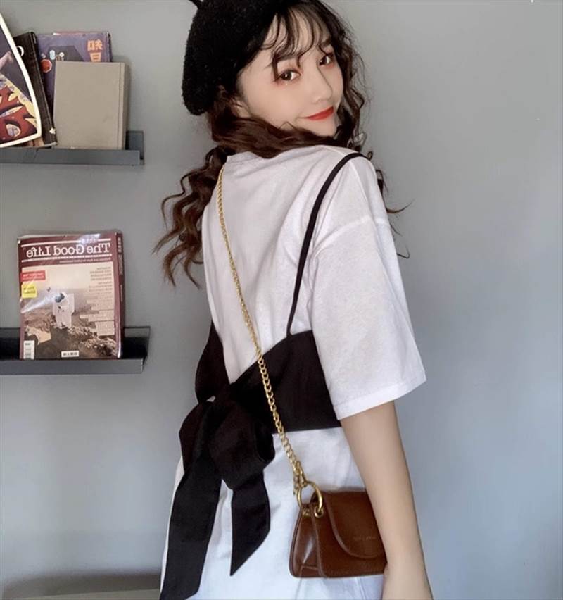 トップス Tシャツ ベスト 2点セット ミドル丈 半袖 クルーネック 大人可愛い きれいめ カジュアル 大人 上品 大人女子 こなれ感 ラフ エレガント 無地 春 夏 10代 20代 30代 レディース ママ 学生 デート お出かけ 着回し 普段使い 楽ちん 定番 インスタ映え 美容師
